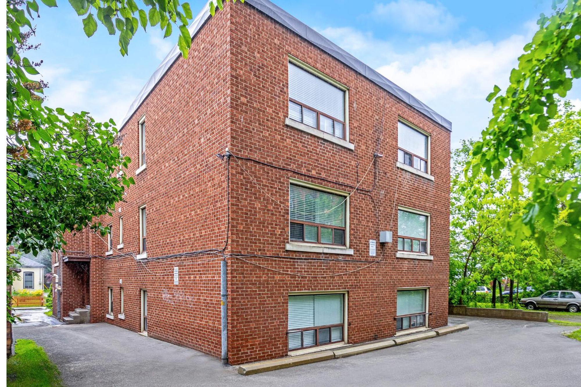 Modern Spacious Apartment In Corktown Hamilton Eksteriør billede